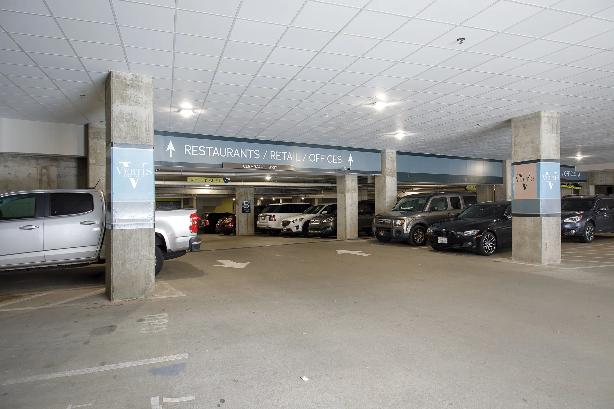 Vertis-Green-Hills_brand-identity-signage_parking-garage_MG_5974_small 2000 px.jpg