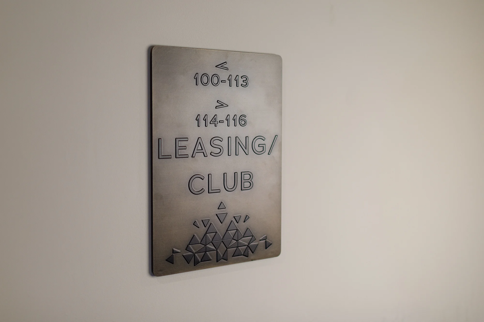 Vertis-Green-Hills_wayfinding-signage-Room numbers-leasing club_MG_6207_small 2000 px.jpg