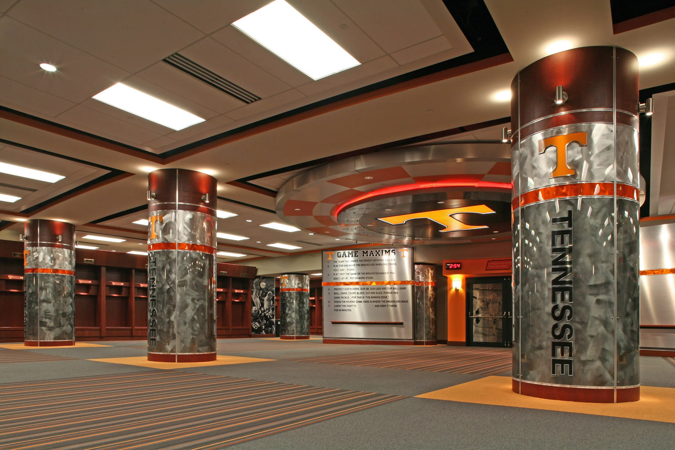 University of Tennessee_Environmental Branding_Brand Identity Graphics_Lobby Graphics