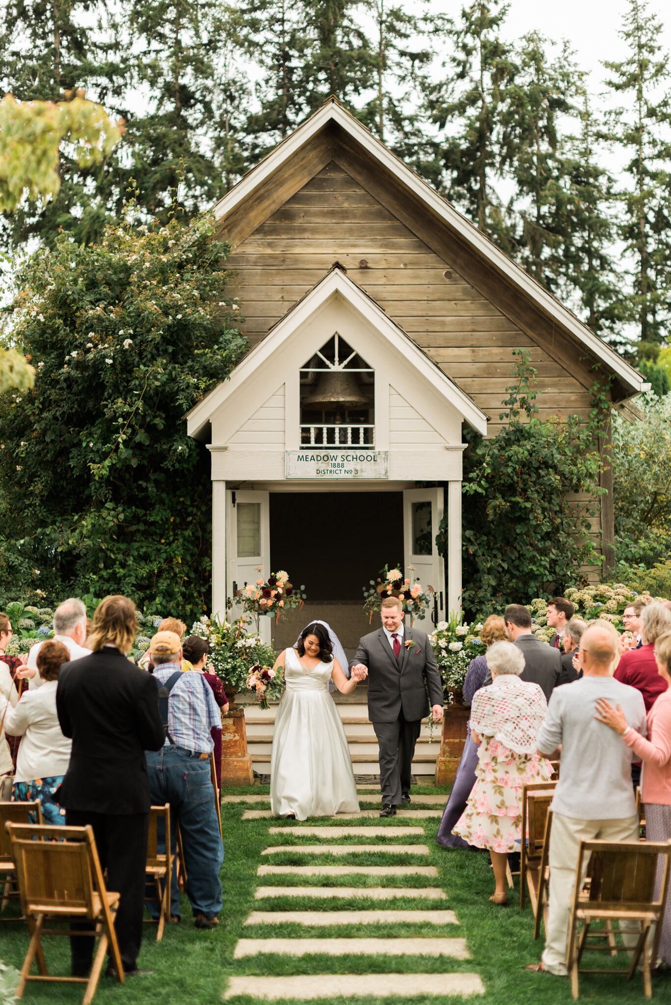 Tangled-Roots_Bellingham-Wedding-Florist_Caylie-Mash-Photography_Quam_11.jpg