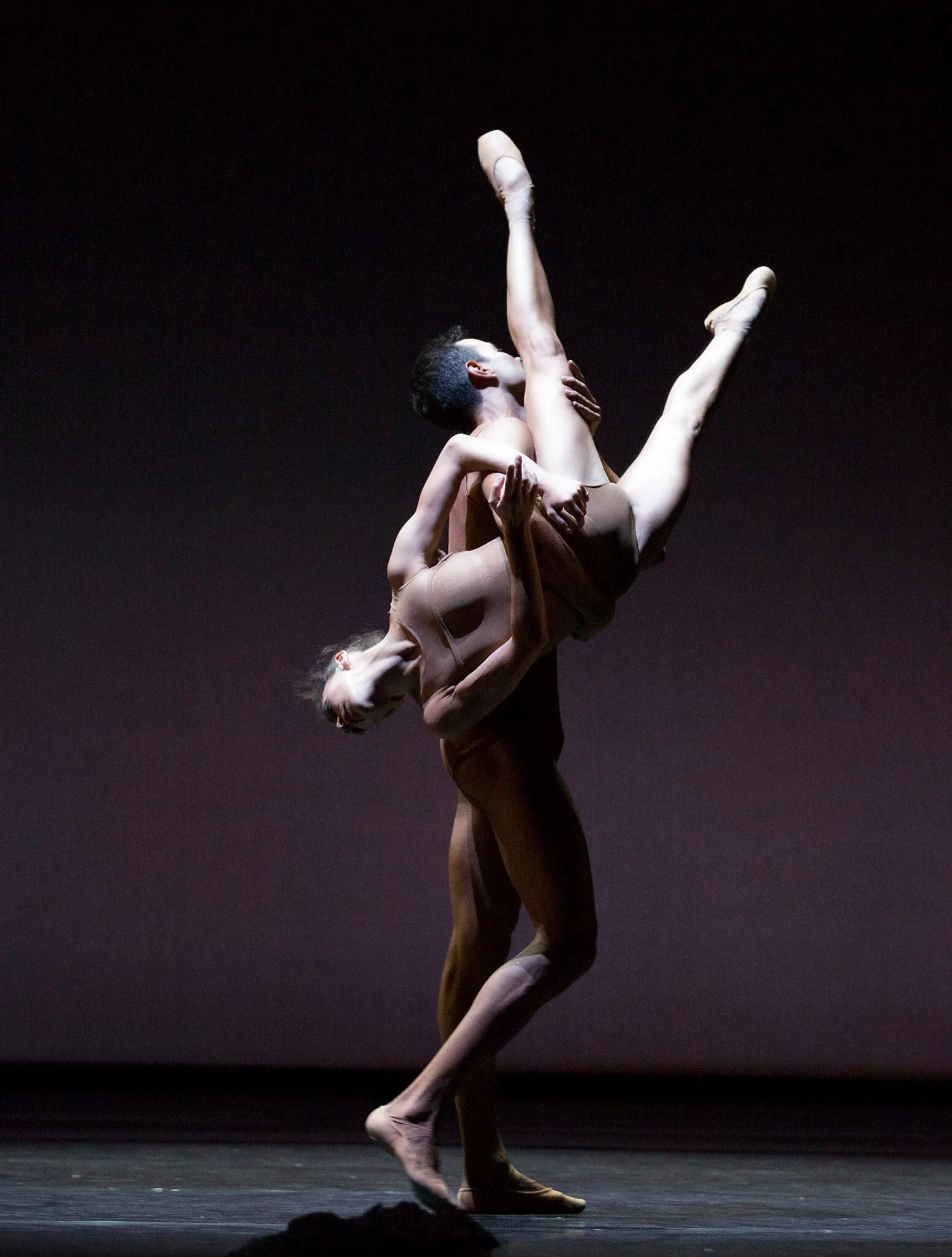   Rewind.  Dutch National Ballet. Dancers: Suzanna Kaic &amp; Vito Mazzeo. Photo: Angela Sterling 
