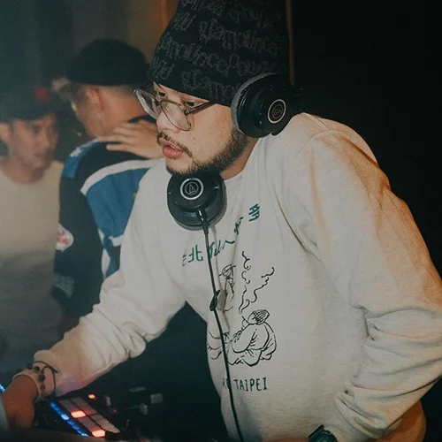 15-Min Flash Mix E50: Mari Invites You To Hop Aboard The Space Funk ...