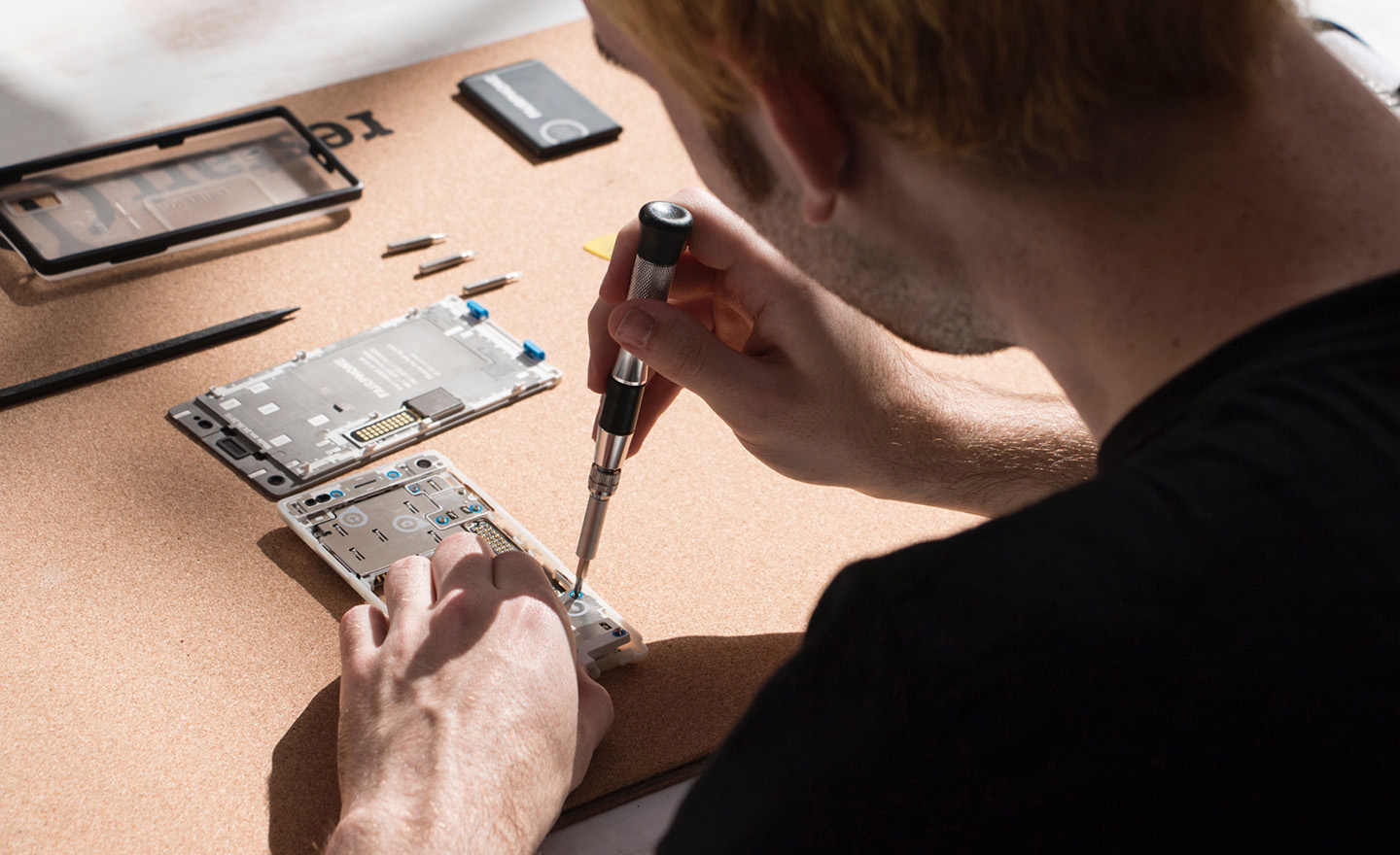 work-industrial-design-fairphone-large.jpg