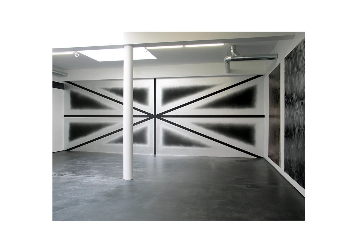 Ride the Skies (Supernova), 2006 Lackspray auf Wand 338 x 927 cm
