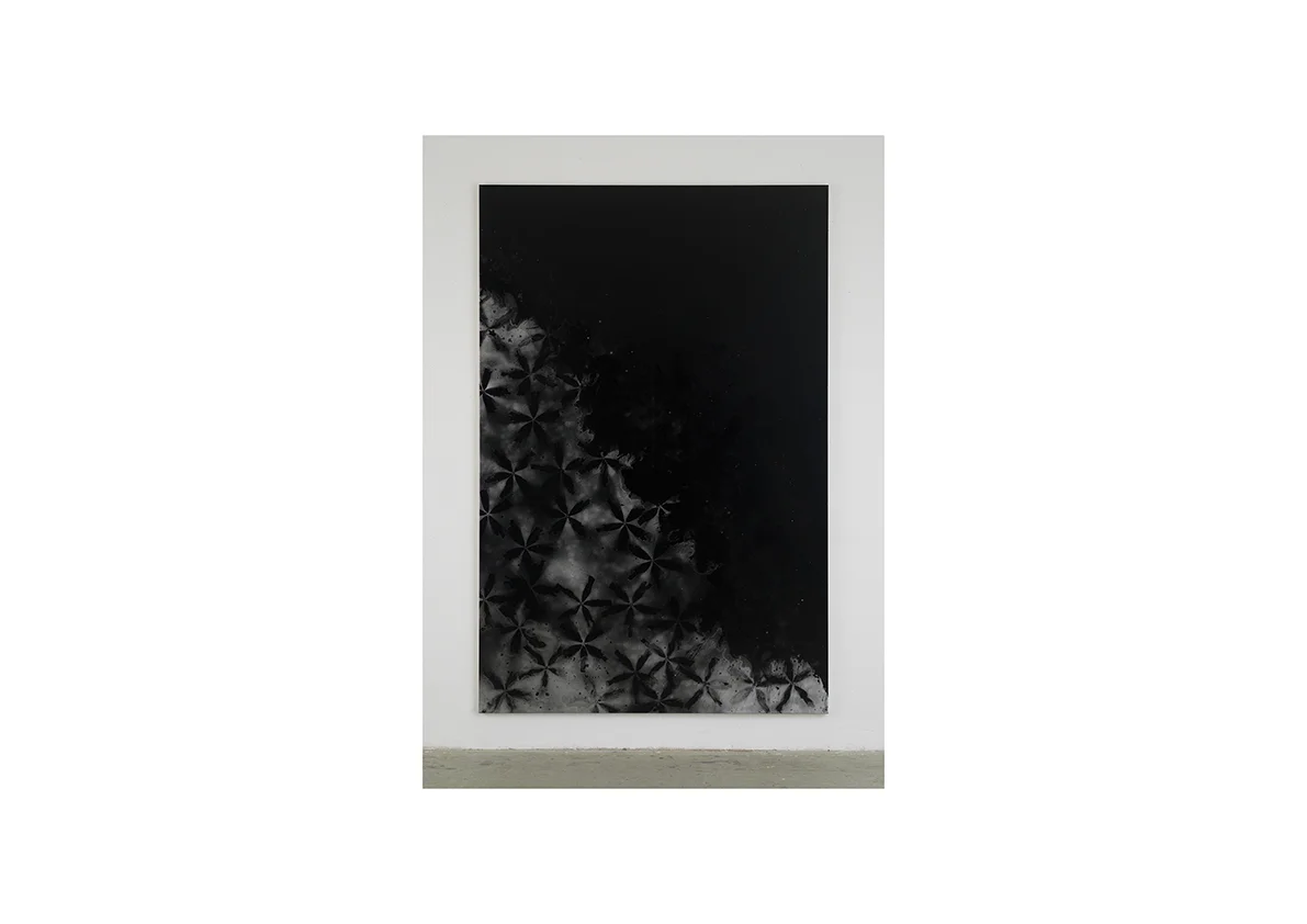 Rising Water II, 2006 Lackspray auf Baumwollstoff 295 x 195 cm