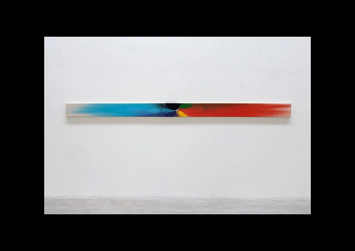  Jets, 2024  Lackspray auf Baumwollstoff 25 x 425 cm 