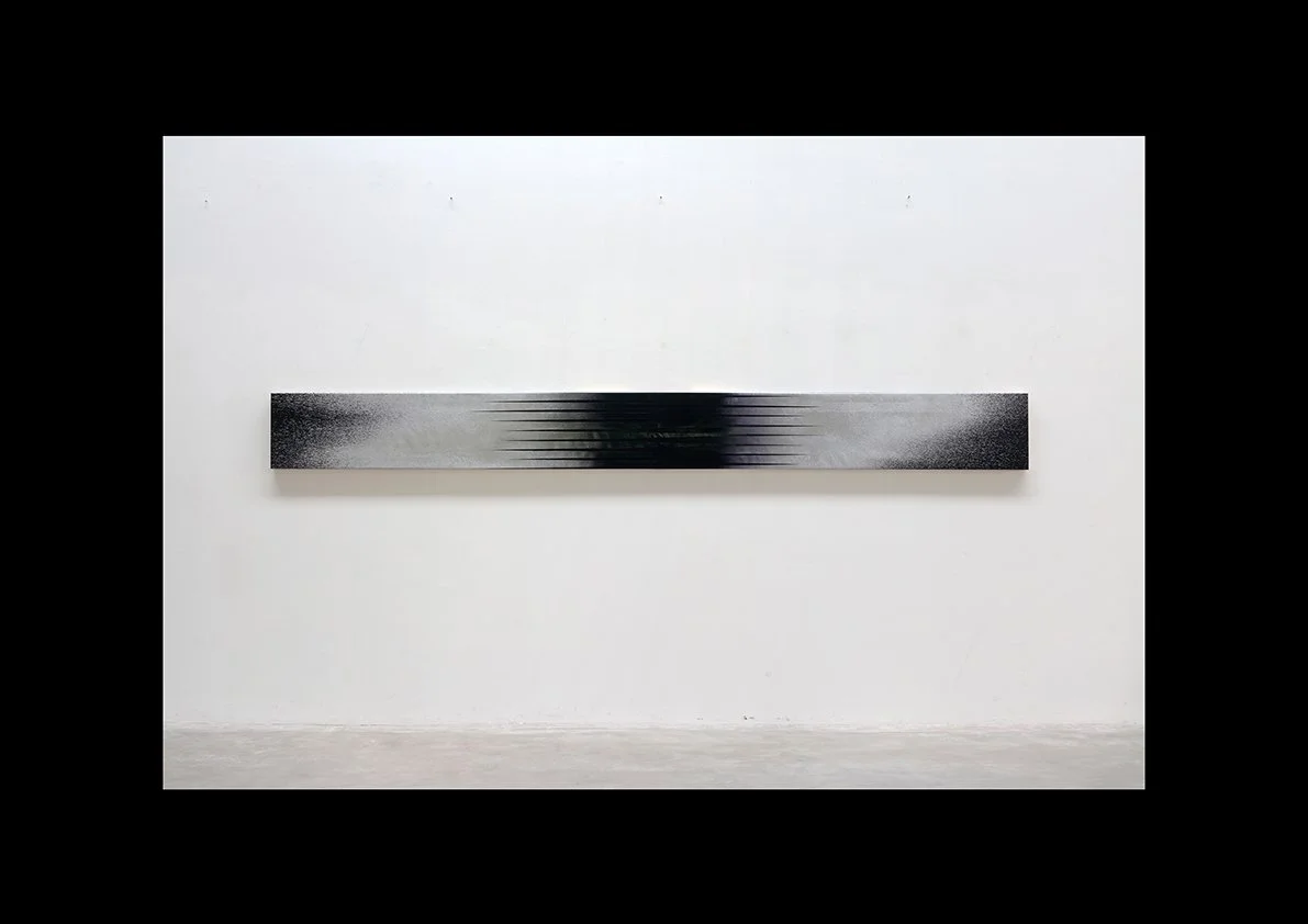  Vortex (Jets), 2024  Lackspray auf Baumwollstoff 40 x 400 cm 