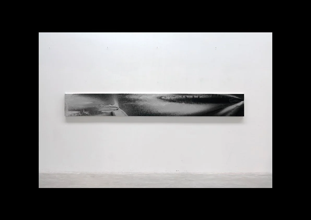  Feuerwerk (Jets), 2025  Lackspray auf Baumwollstoff 50 x 400 cm 