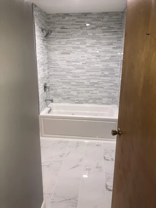 Modern Primary Bath in Pennsburg, PA, photo 10