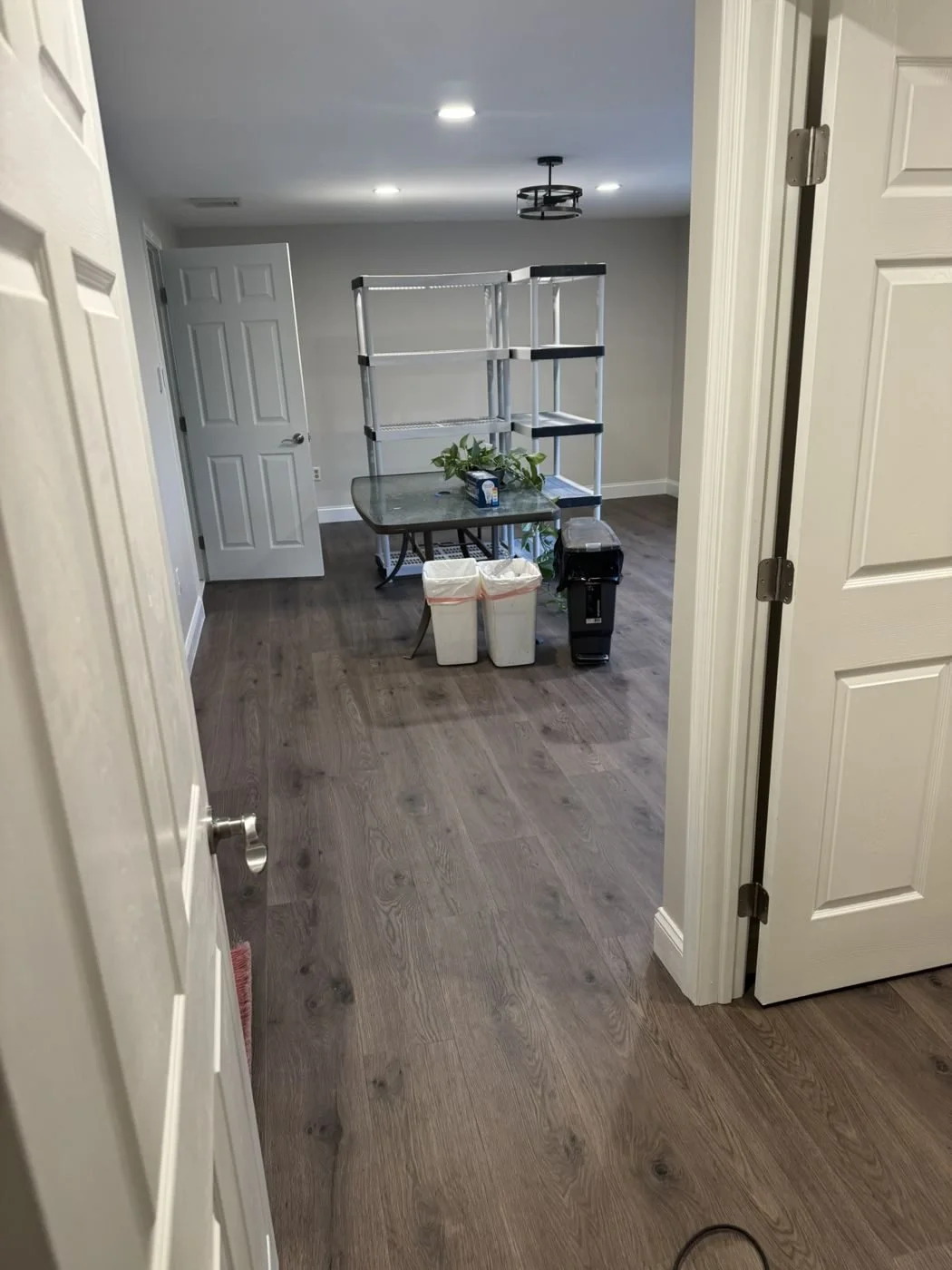 gilbertsville-04-inlaw-after-door.jpg