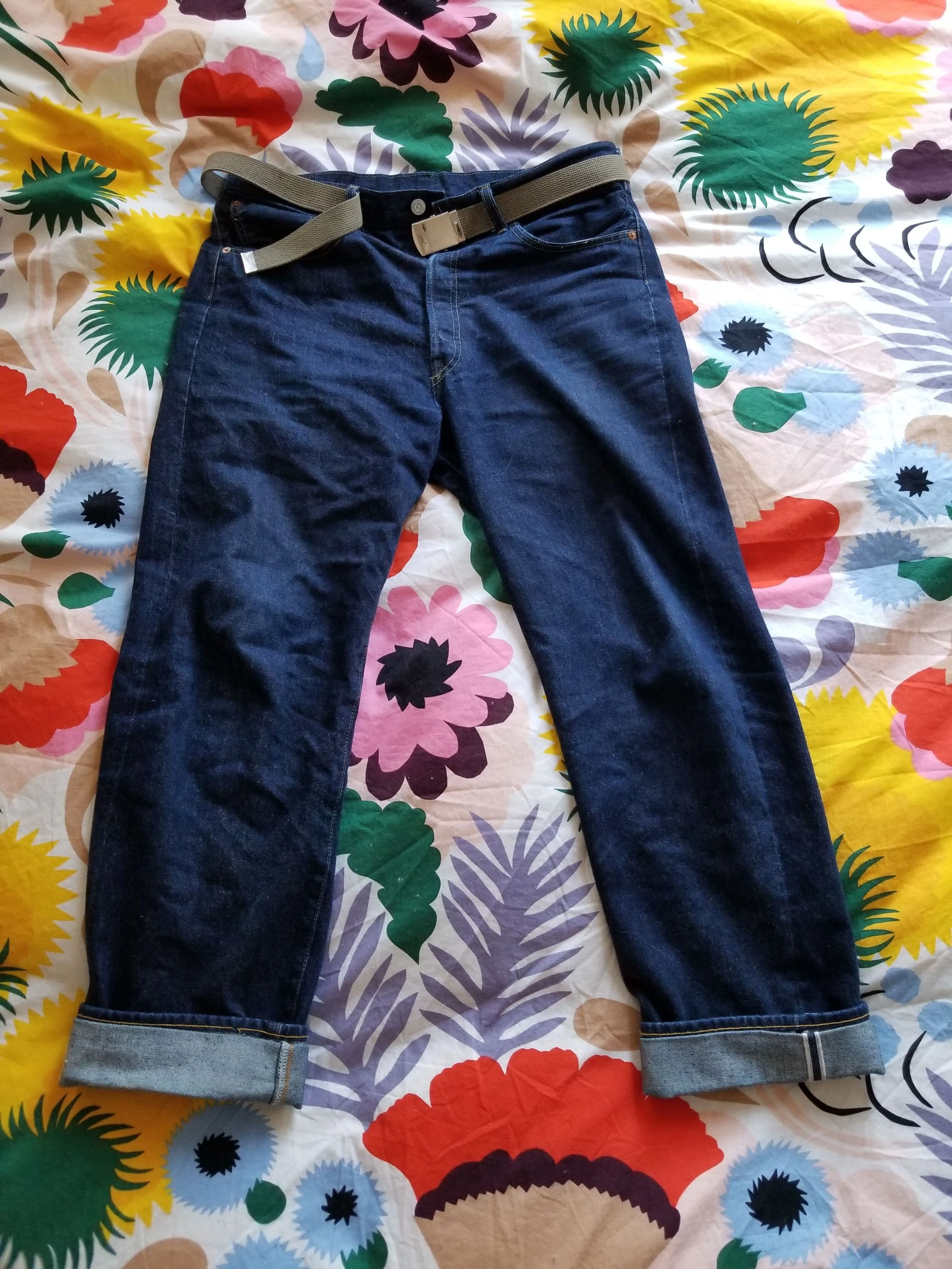 I’ve been wearing the same pair of jeans everyday, I got them a bit over a year ago. LVC 1955s, the last of the old Californian Cone Mills denim before they closed forever. I am trying really had to break them in, I want a clean light wash so I am s…