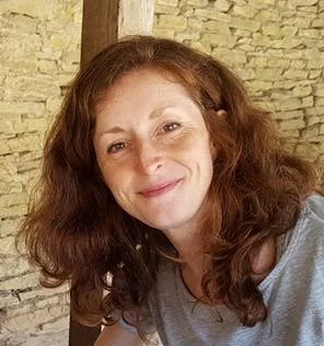 Lisa Farmer.jpg