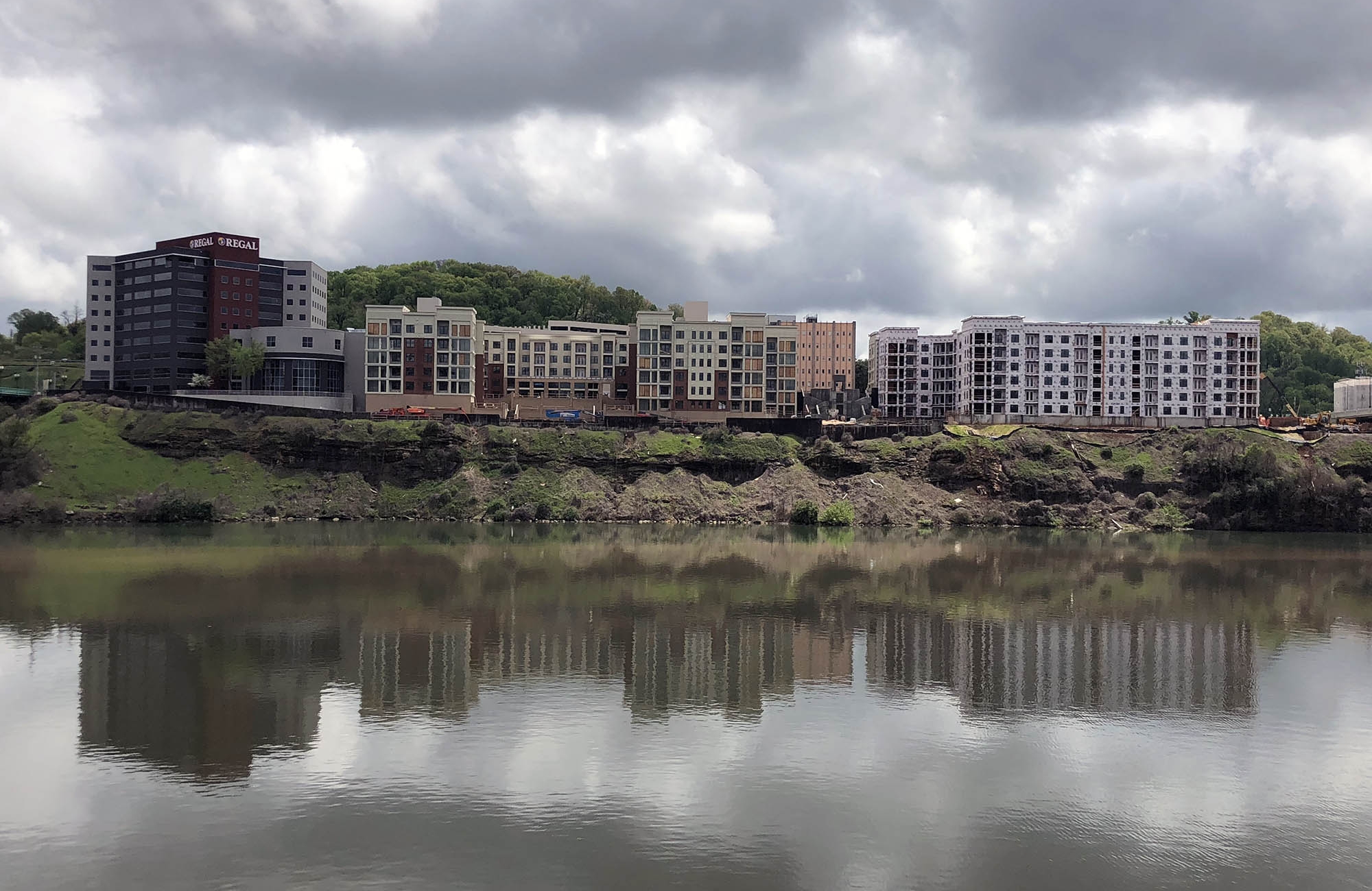 RiverWalk-01.jpg