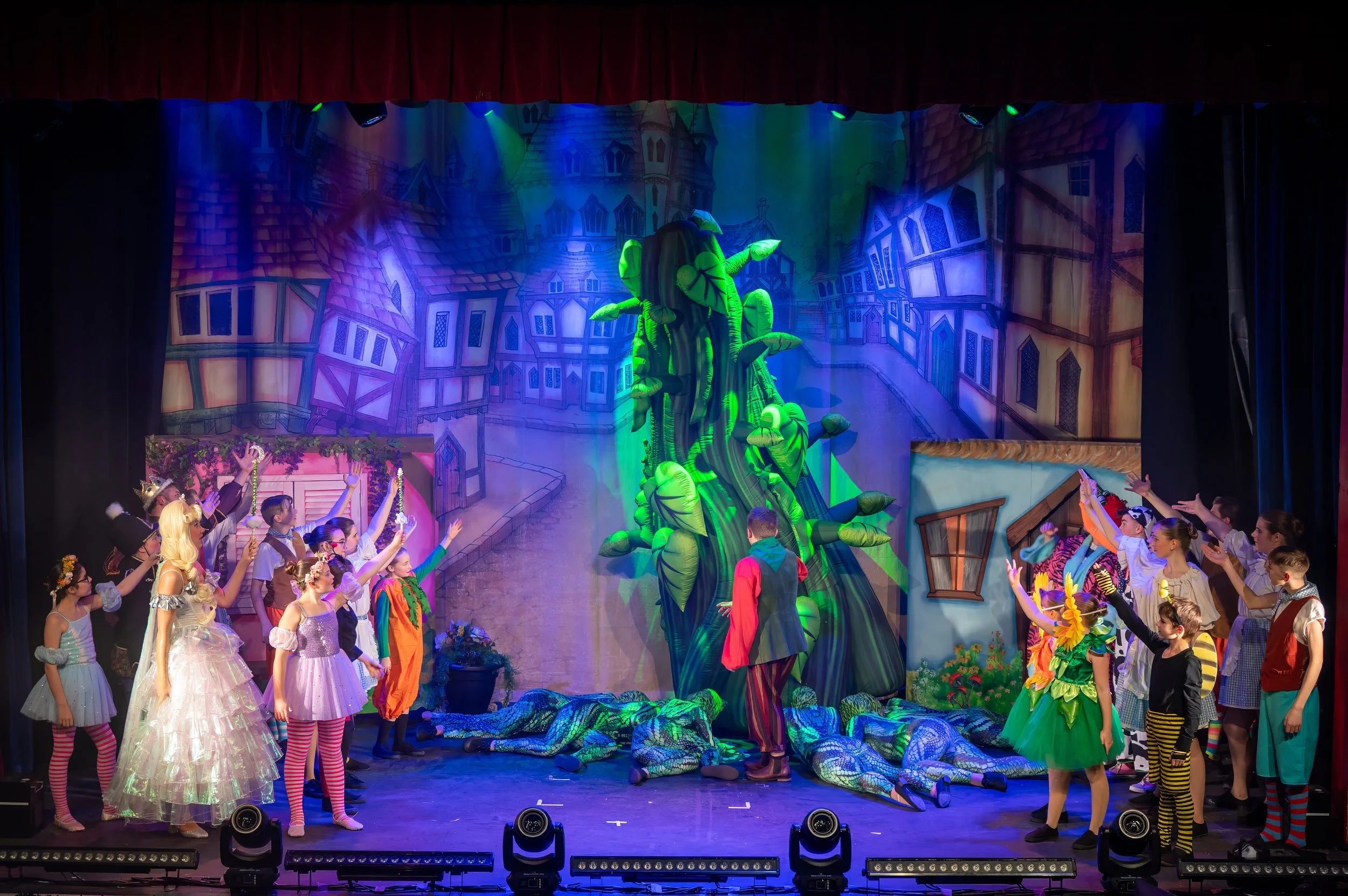 DTCo - JatB - Show - 00302.jpg