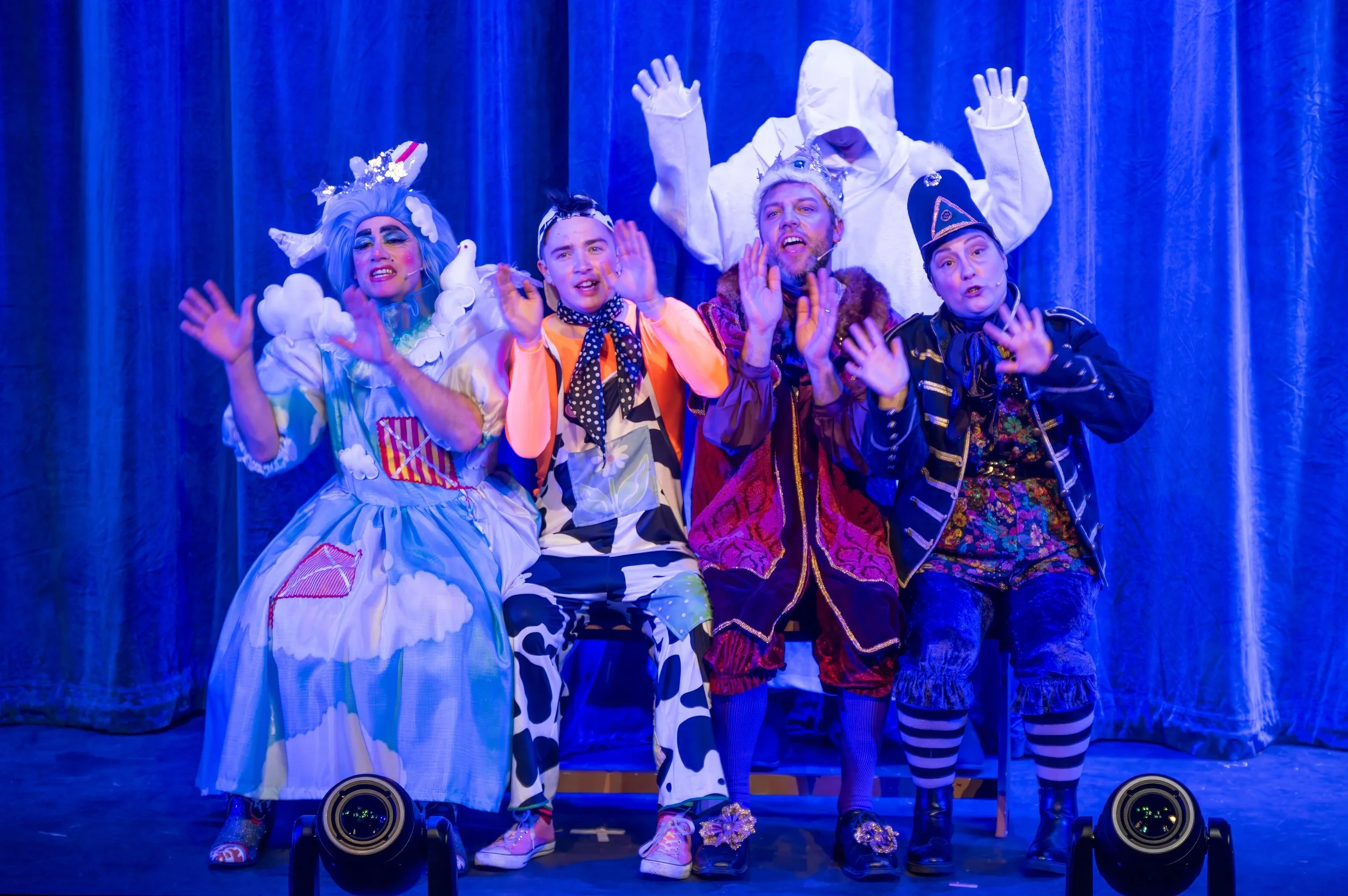 DTCo - JatB - Show - 00378.jpg