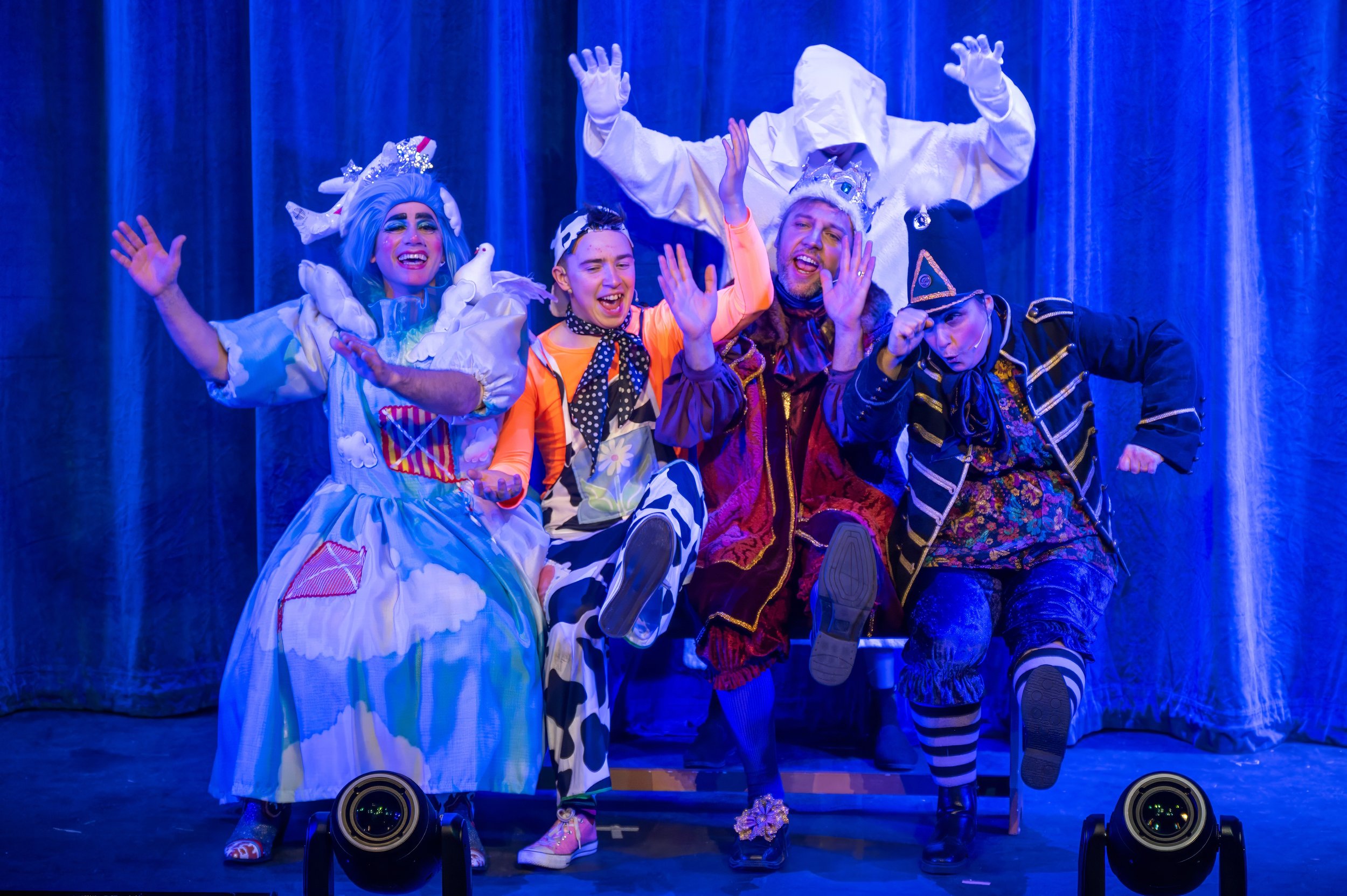 DTCo - JatB - Show - 00379.jpg