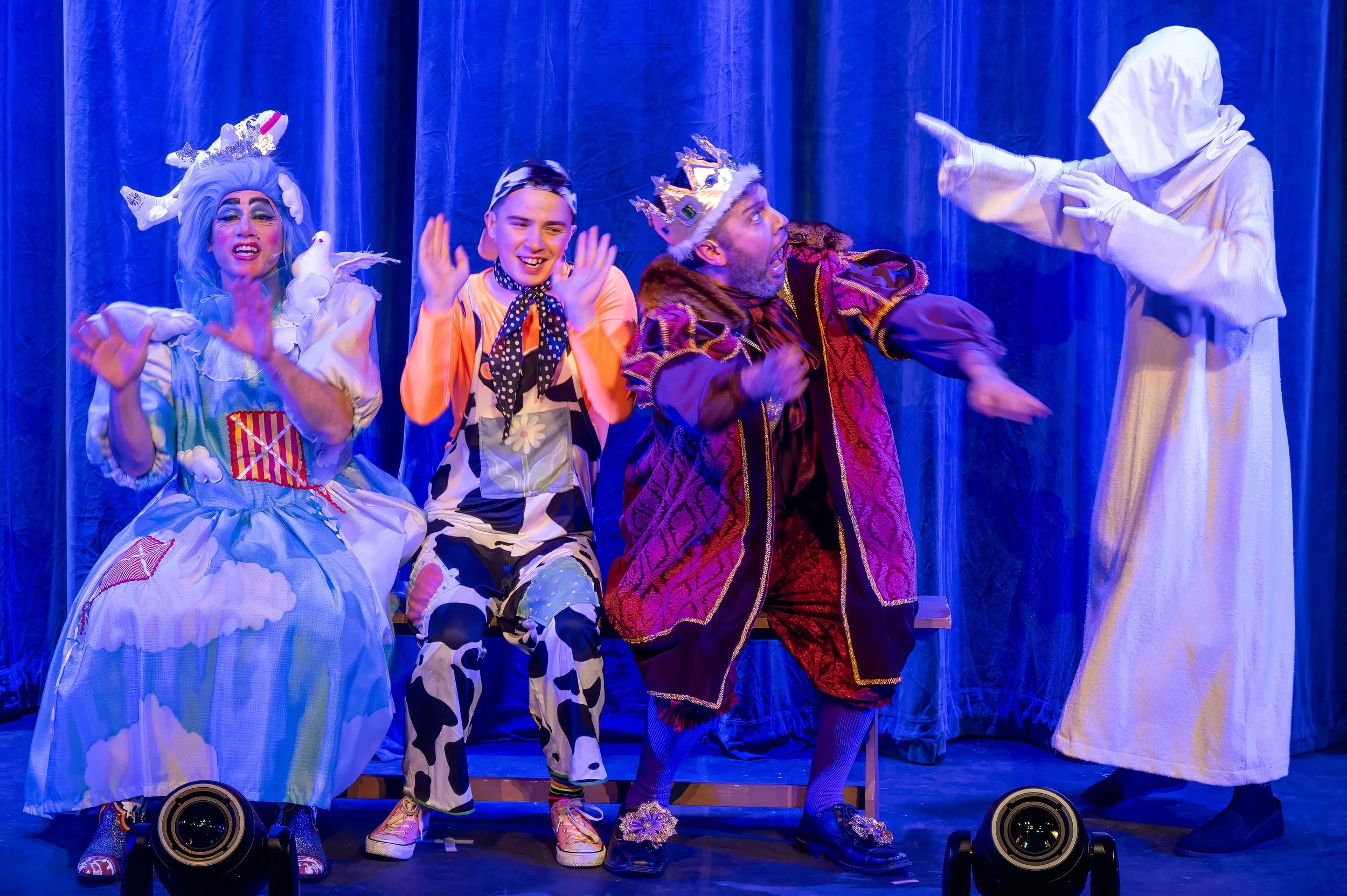 DTCo - JatB - Show - 00386.jpg