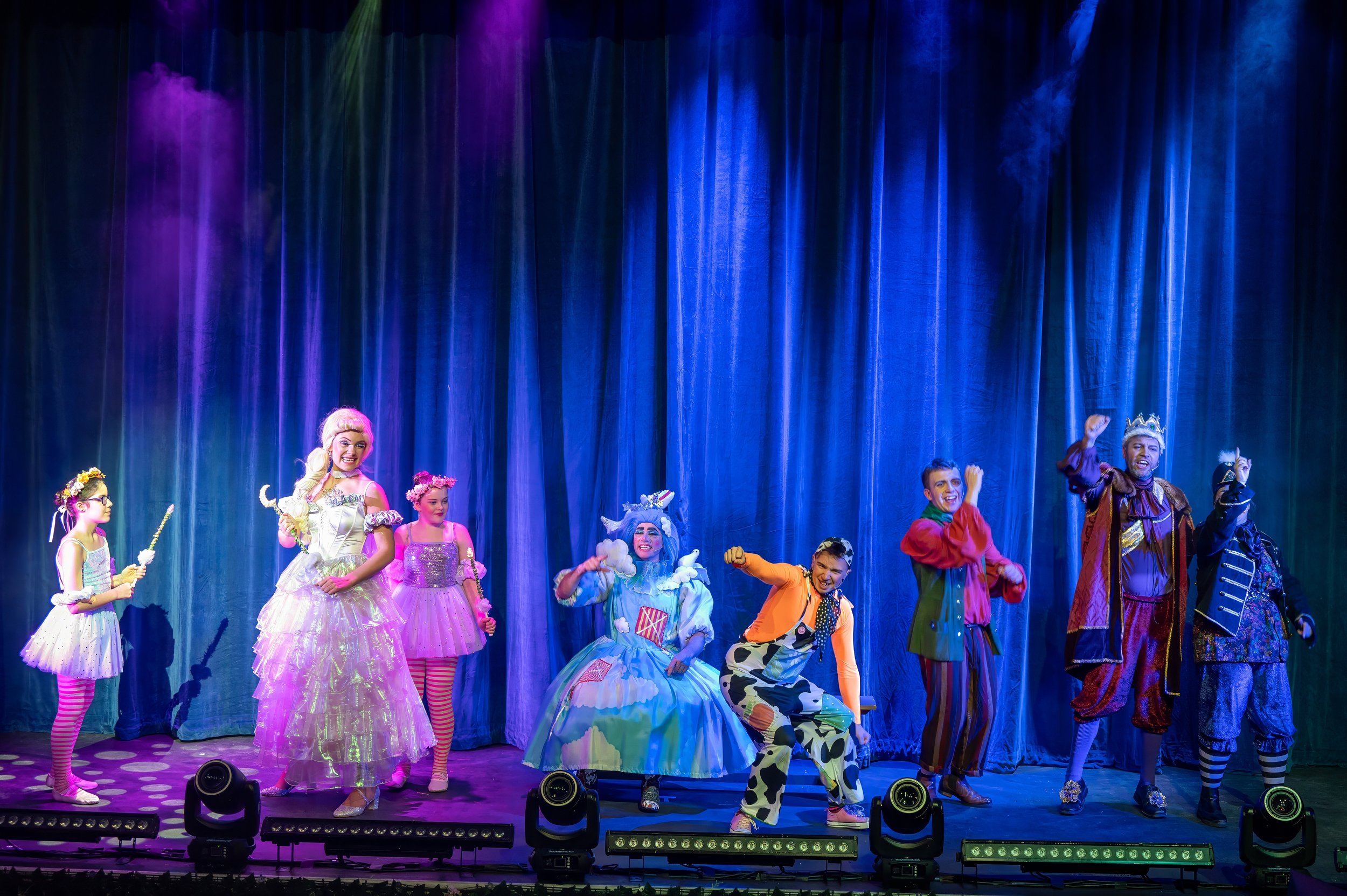 DTCo - JatB - Show - 00404.jpg