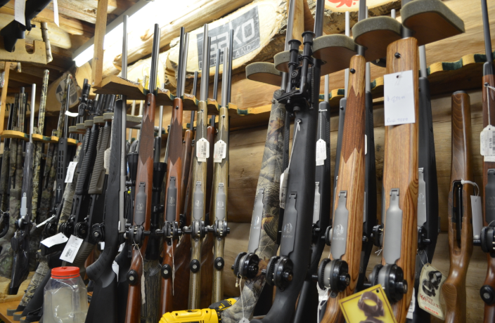 Armes à feu: Saint-Armand demande à Québec de faire marche arrière