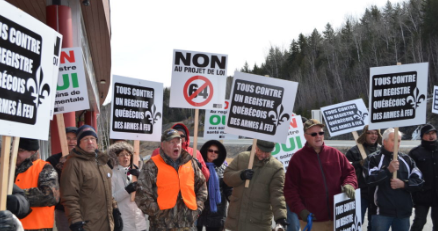Opposition toujours perceptible au registre des armes d’épaule