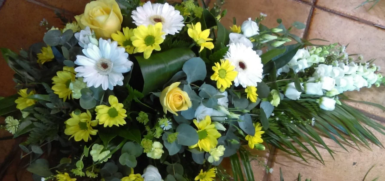 funeral_single_yellow.jpg