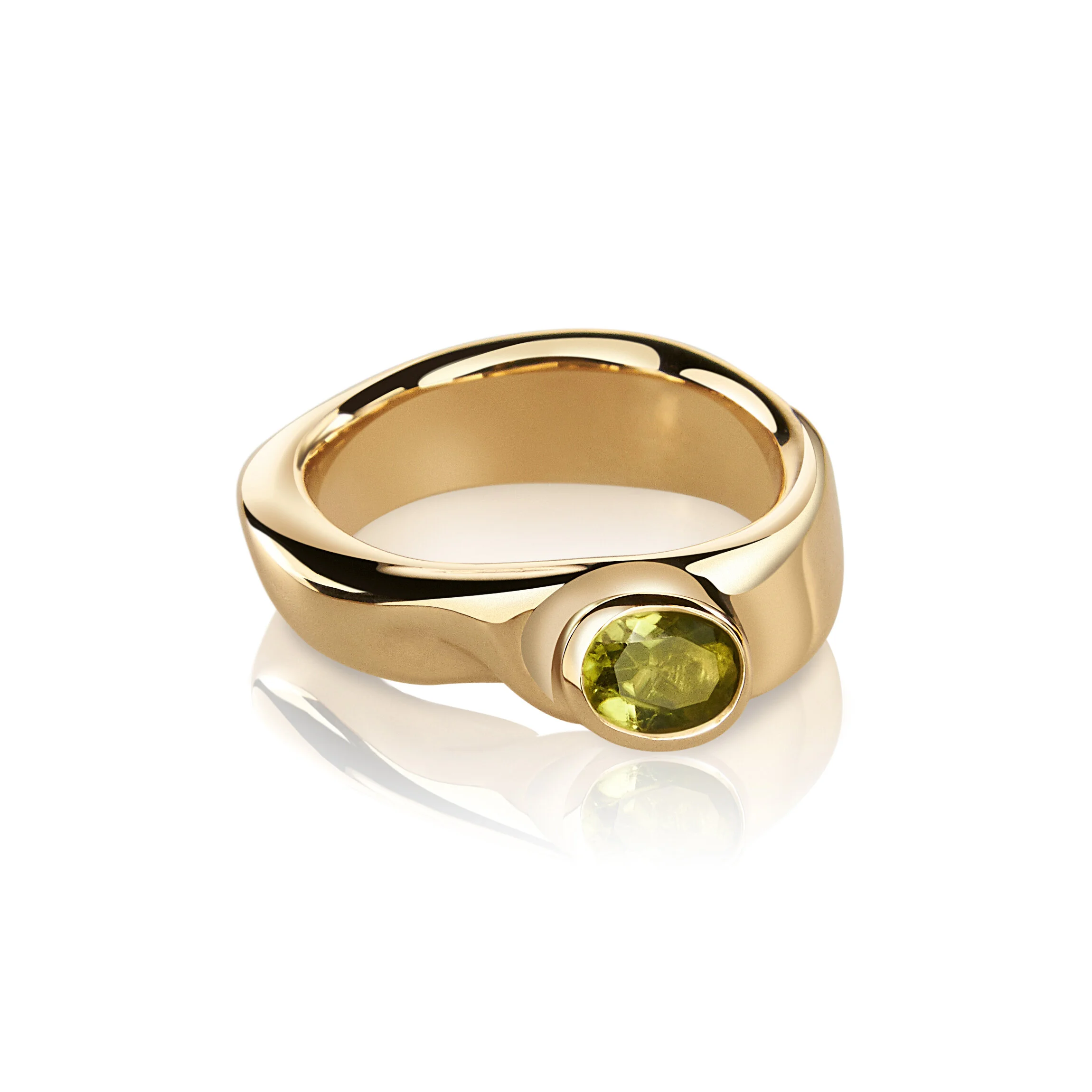 Kurg ring with Peridot 