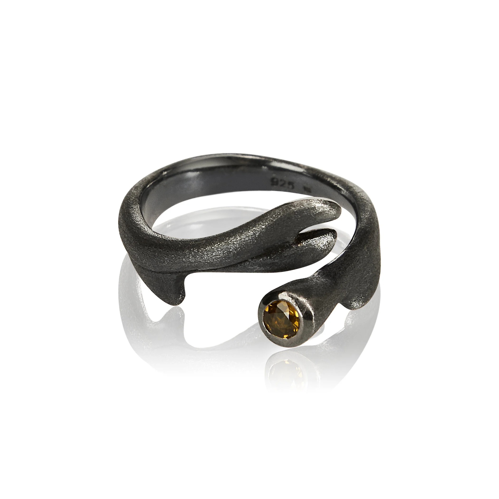 Root ring with Amethyst