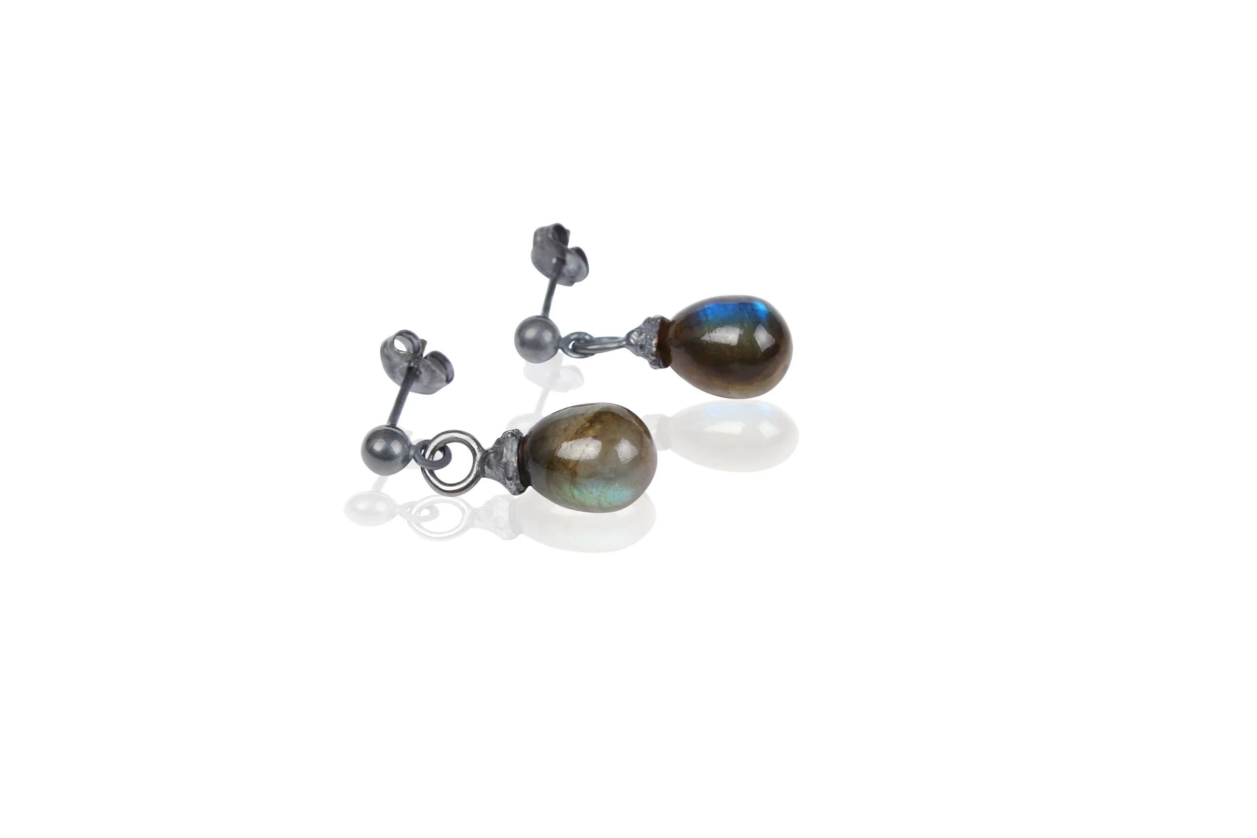 Mini Thuja earrings with Labradorite