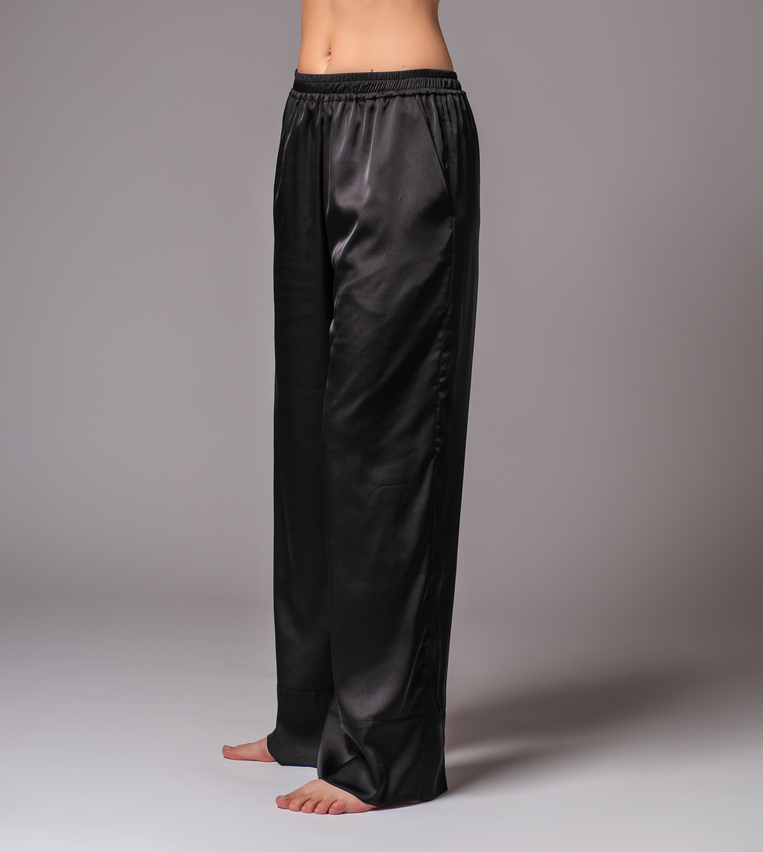 5 Pocket Legging Pants In Plus Size Sculpt-Her™ Collection - Jet Black Black  | NYDJ