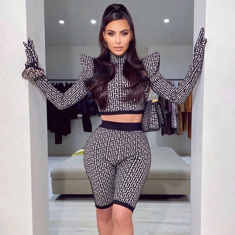 @kimkardashian working hard (from home) or hardly working? Wearing a fab coordinated head-to-toe look by @balmain 
.
Visit our stories for more designers keeping it comfy AND chic. 👆👆