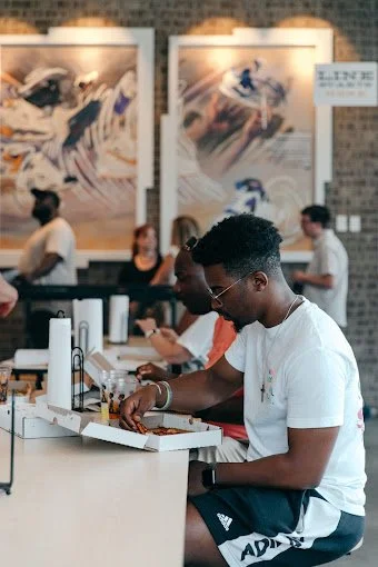 Customers Eating-2.jpeg