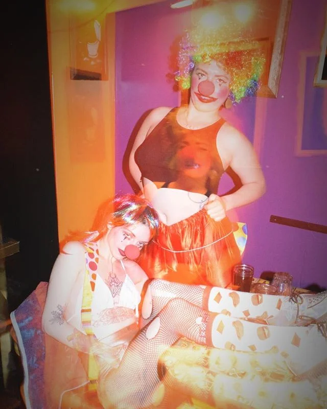 🔴 Chloe &amp; Trixxie 🔴 #clowncrew