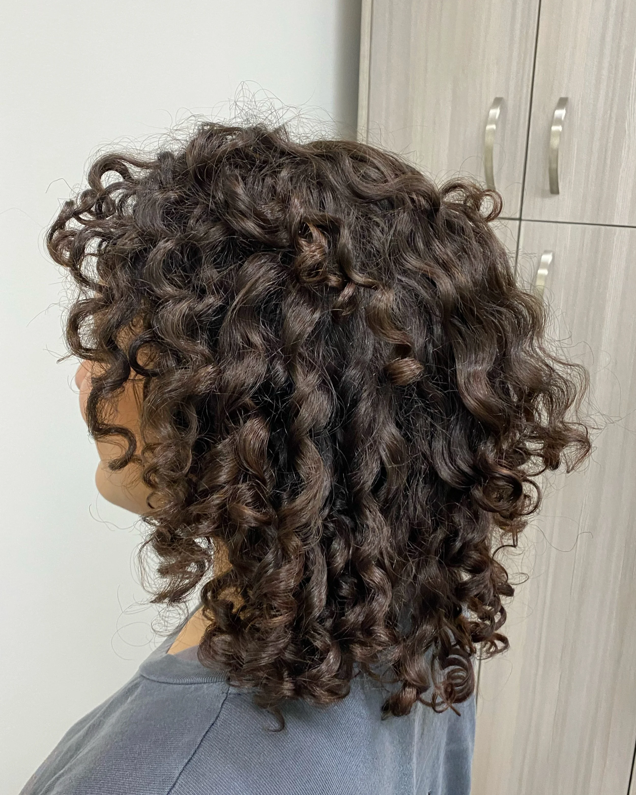 How To Style Curly Hair in Utah
