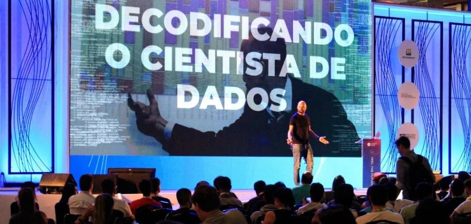 Decodificando a profissão de cientista de dados