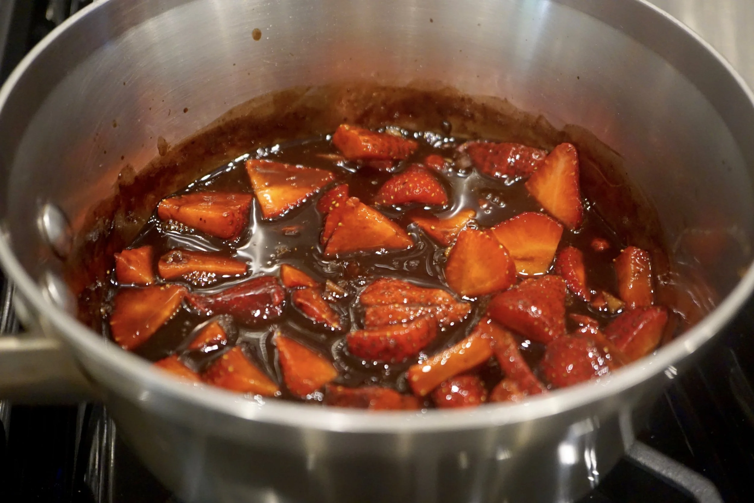 easy-strawberry-balsamic-glazed-chicken-recipe.jpg