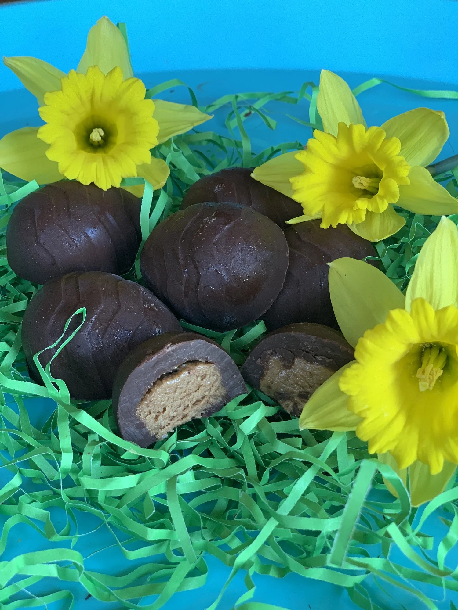 Easter Egg Almond Butter Chocolate Cups