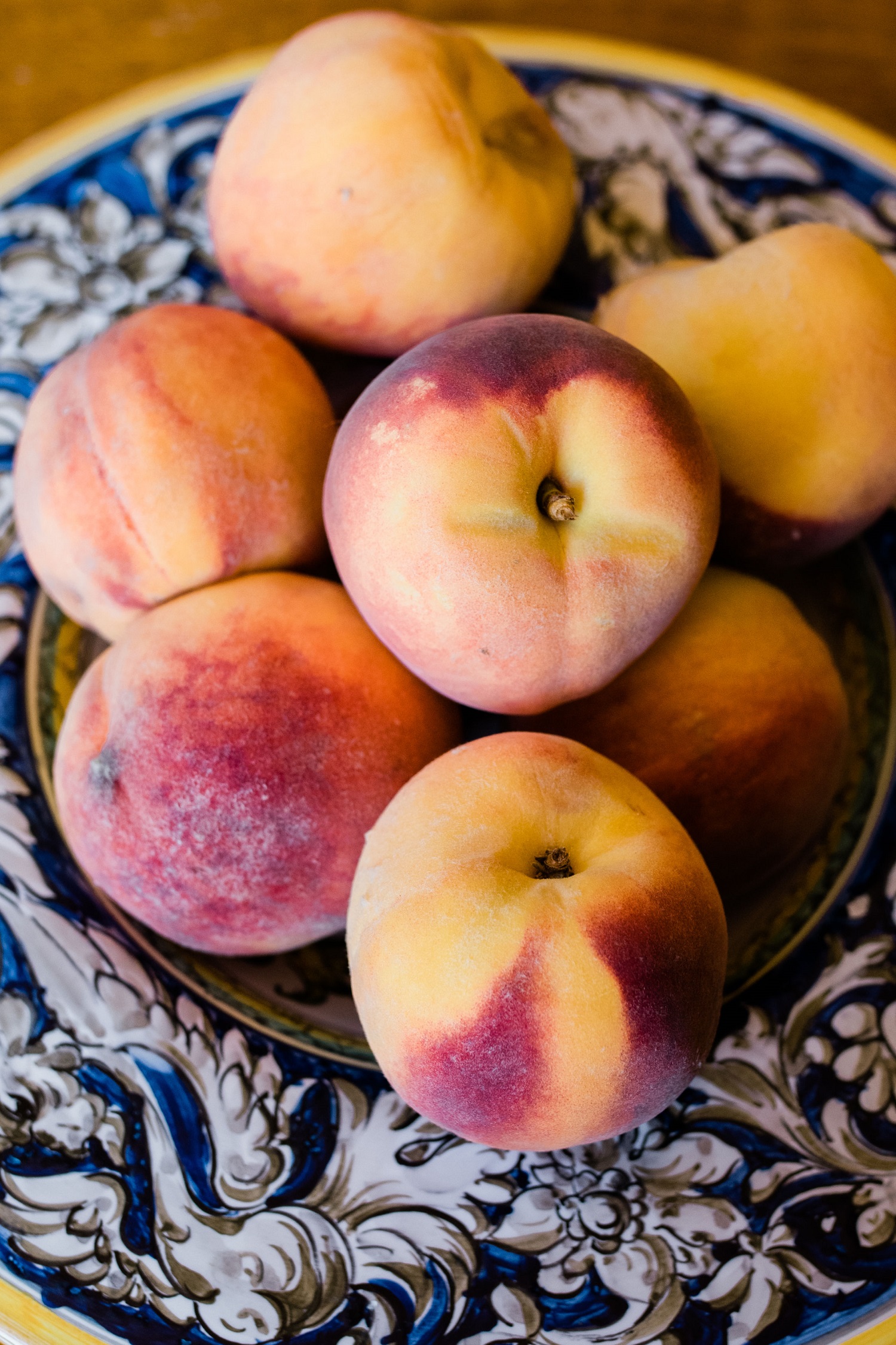 fresh-peaches-in-bowl-close-up.jpg