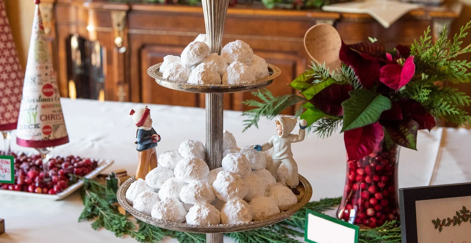 Holiday No-Bake Rum Balls