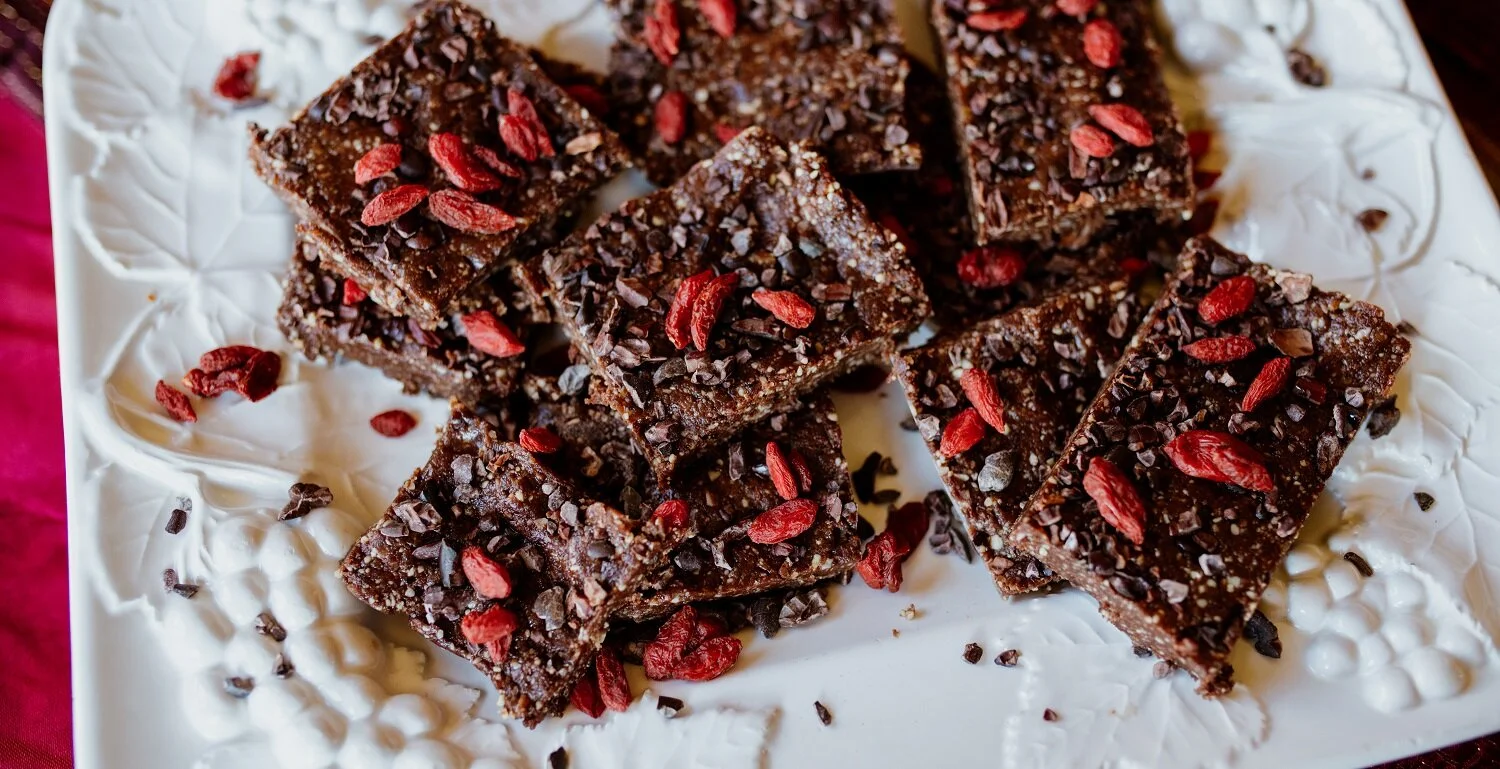 No Bake Chocolate Cashew Brownies 