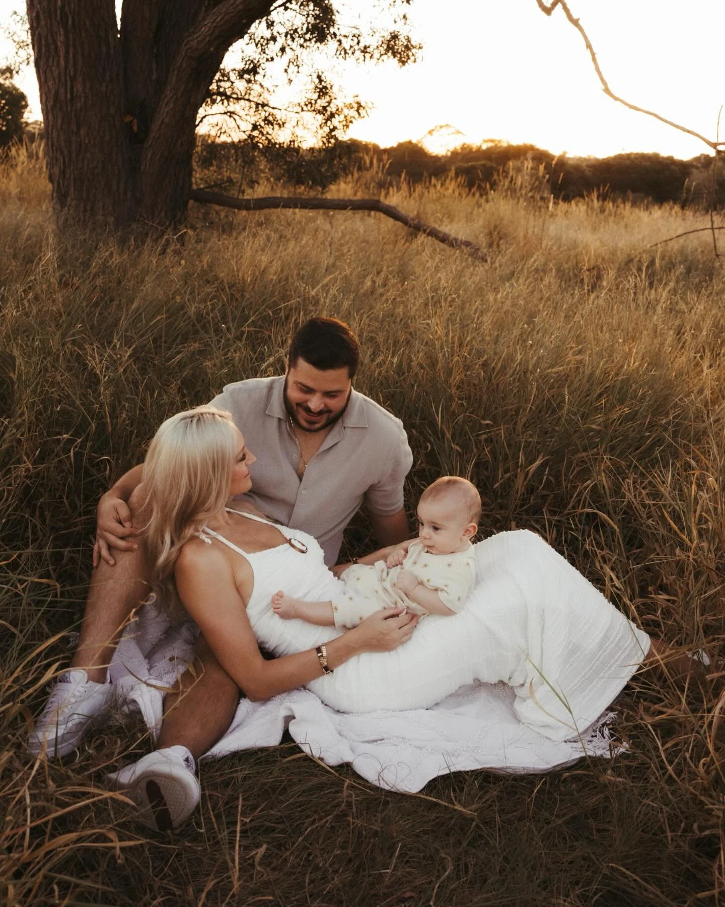 I always say your photos will mean more with time&hellip; and I really mean it.
Because right now might just feel like &ldquo;everyday life&rdquo;&hellip; but it doesn&rsquo;t stay like this for long.

I&rsquo;ve photographed this beautiful family fr