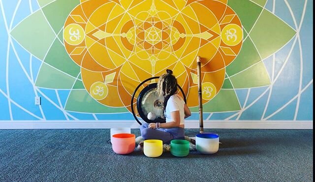 Kundalini Meditation + Sound Bath this Sunday @10:30am online @toweryogafresno sign-up if haven&rsquo;t already!💫The meditation is specifically designed to remove fear of the future. #kundalinimeditation #soundhealing #weallareessential #removingfea