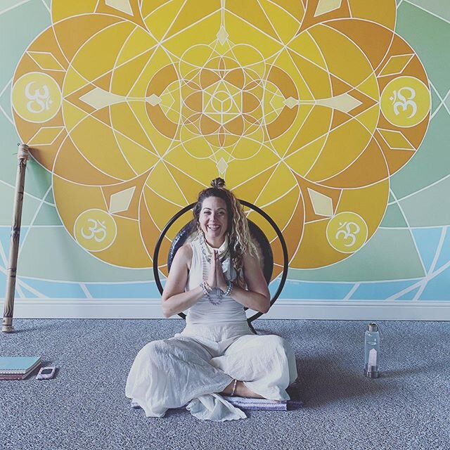 Kundalini Yoga + Gong Bath tomorrow 6/28 10:45am @toweryogafresno Tap into your inner strength and break free from old patterns and conditioning that no longer serve you.⚡️This class is for all levels. Please bring a blanket and pillow or bolster. Ca