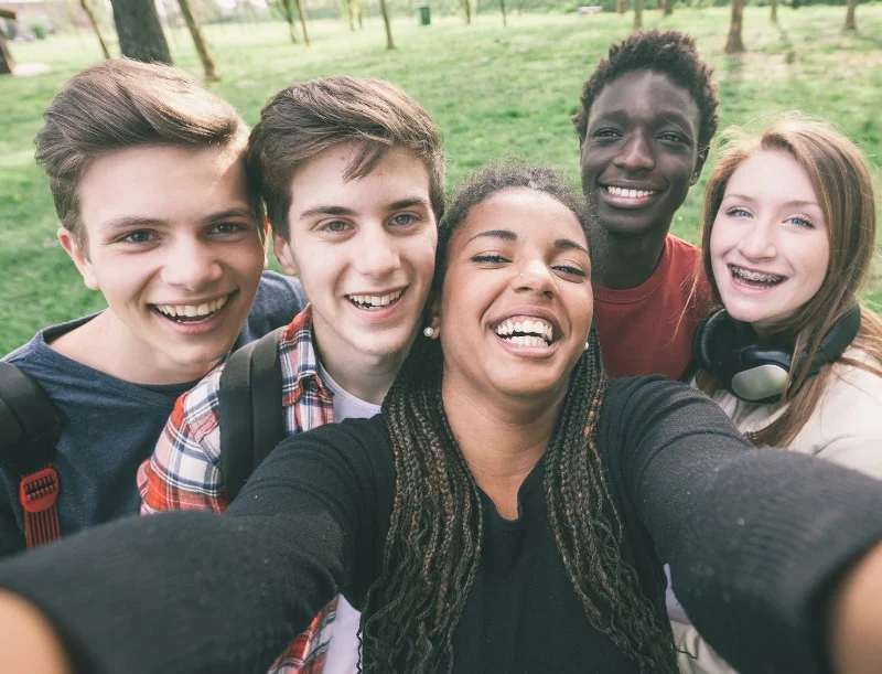 Geoff+Squires+SFO+website+teenagers+smiling+image.jpg