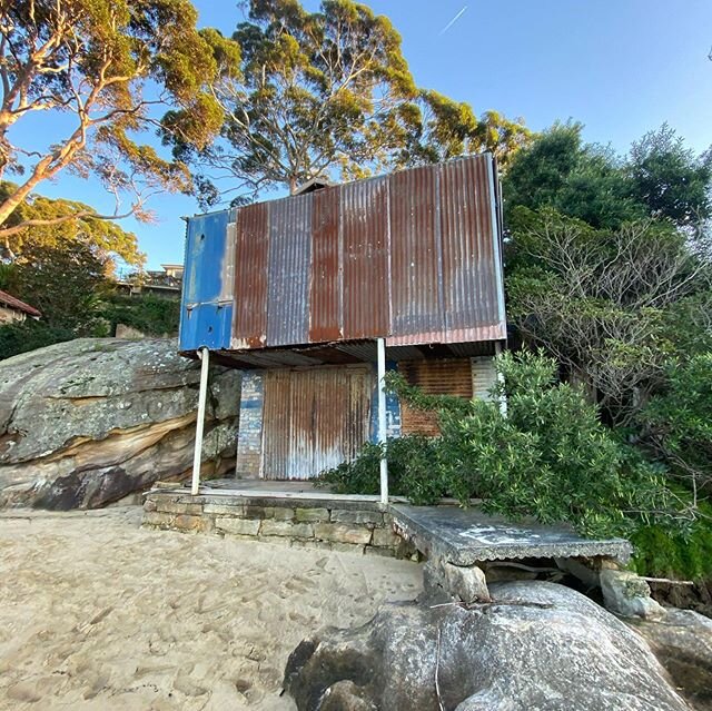 Waterfront boatshed, neglected for over 40 years @mbsdemolition stripped it out, ready for the engineers/ architects to work their magic and bring her back to life. .
.
.
.
.
.
#demolition #demo #building #demowork#sydneybuilder #rubbishremoval #tipp