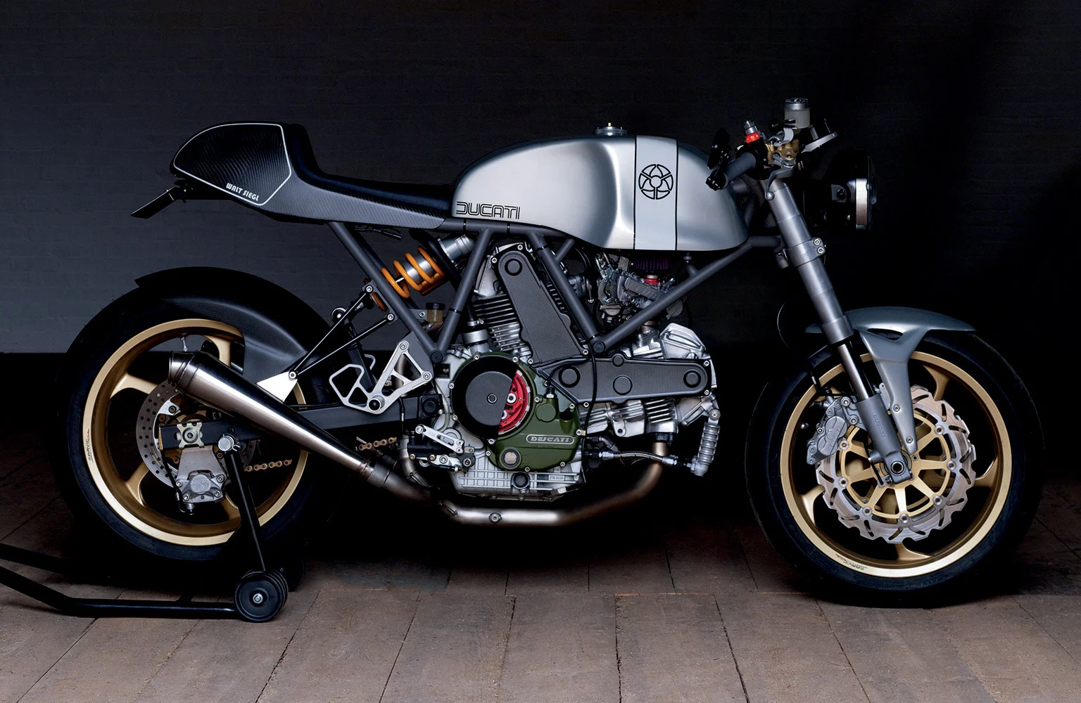 The WSM 944 cc Leggero Seattle, based on a 1995 Ducati 900 Super Sport.
