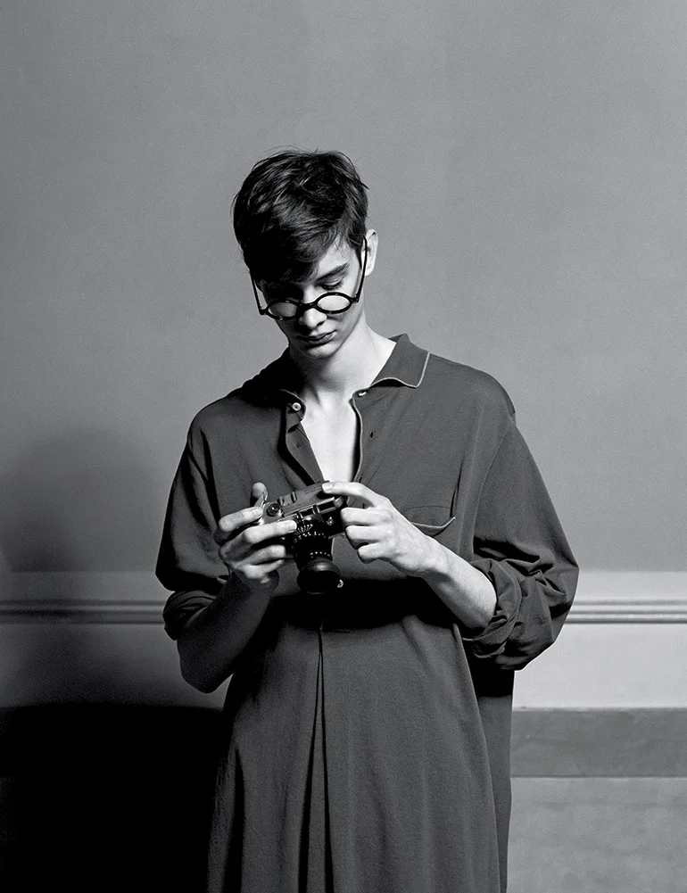 crepe cotton long-sleeve polo shirt ERMENEGILDO ZEGNA COUTURE, glasses E.B. MEYROWITZ