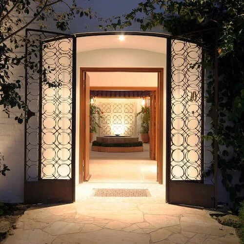 Kingsway+House+Entrance resized 50.jpg