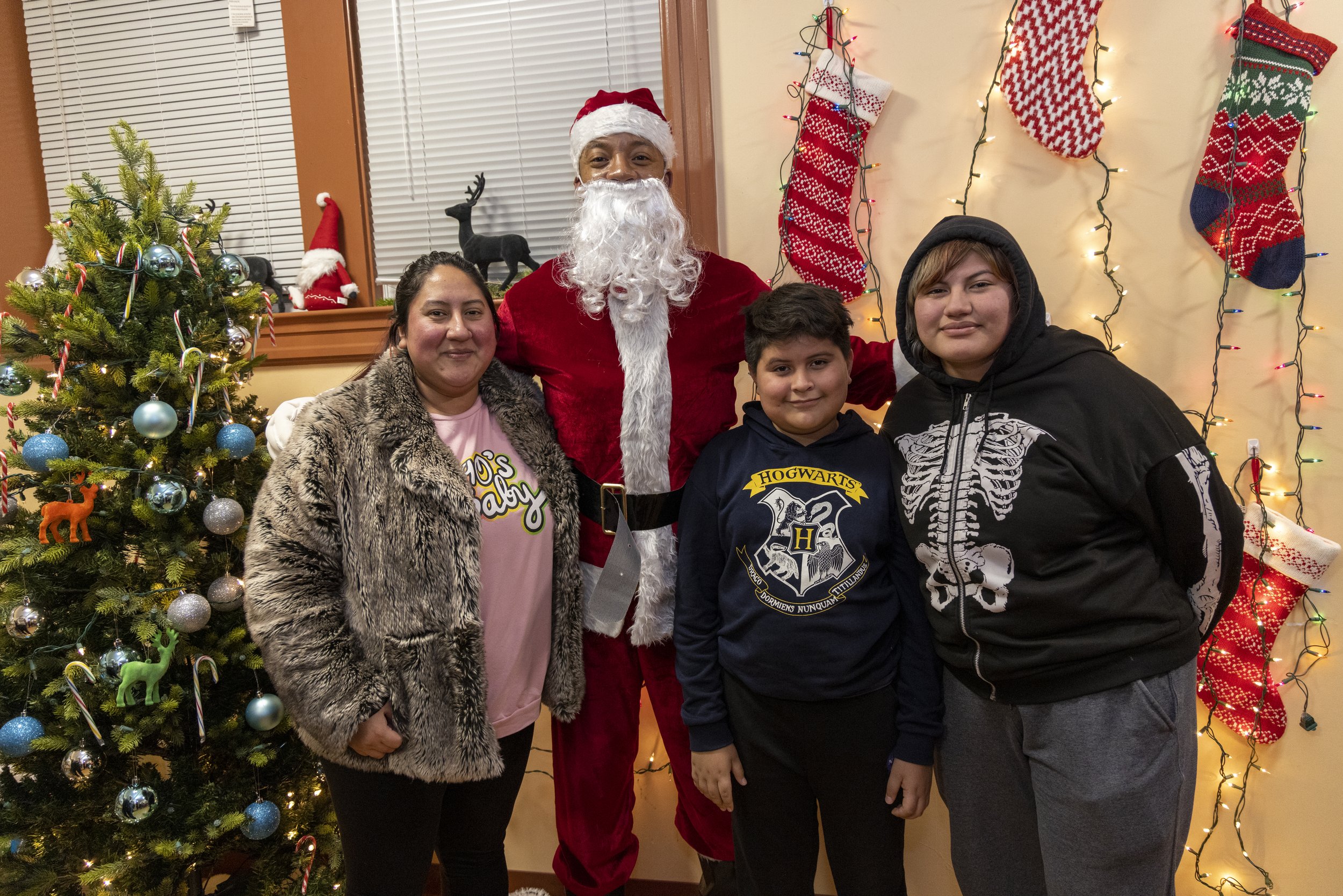 2022.12.23 HousingUpXmas_81.jpg