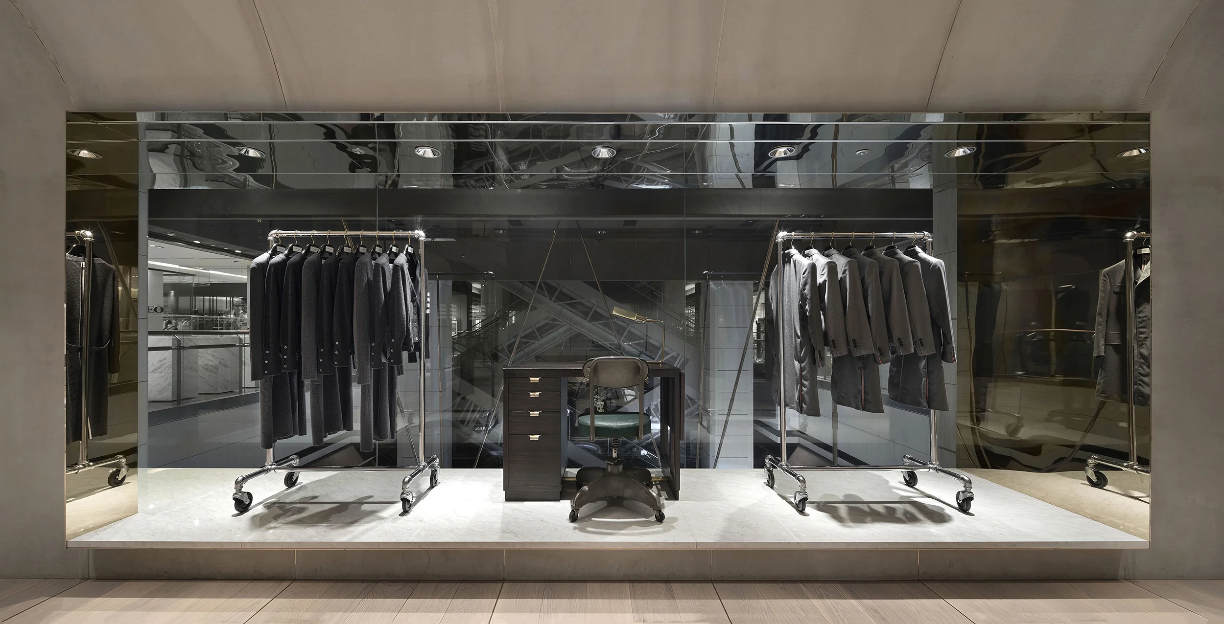 ART HAUS_Thom Browne_02.jpg