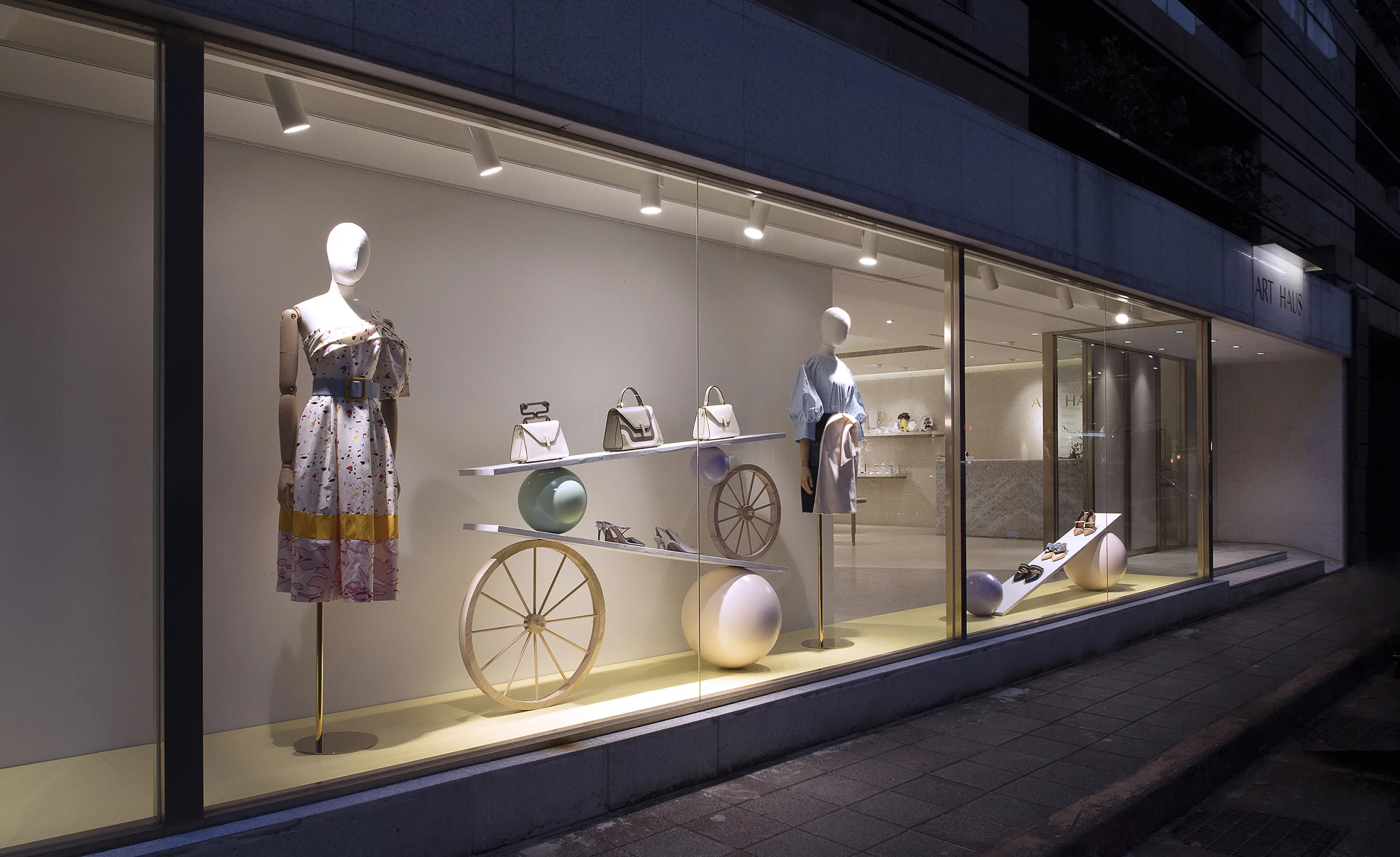 SS18 WINDOW INSTALLATION